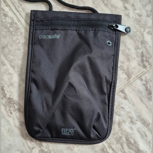 Pacsafe Other - Pacsafe Charcoal Anti-Theft Pouch